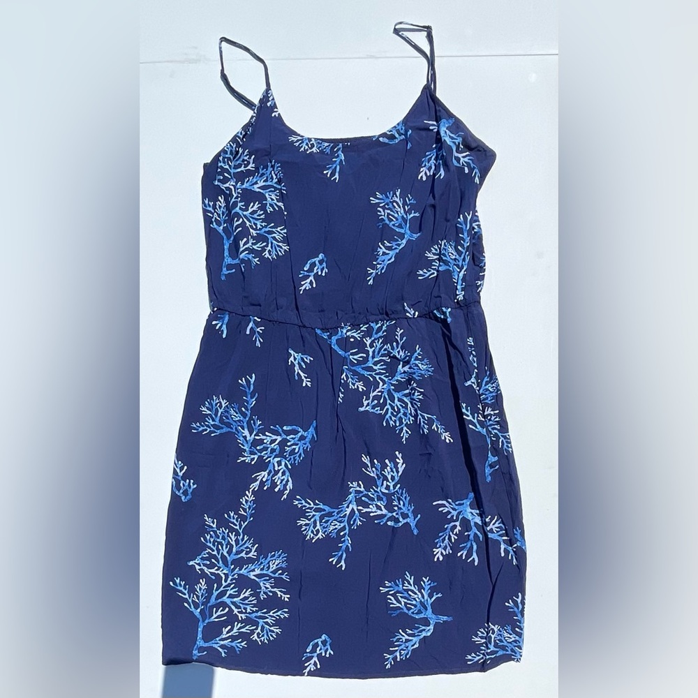 Old Navy blue coral seaweed dress, size large, elastic waist